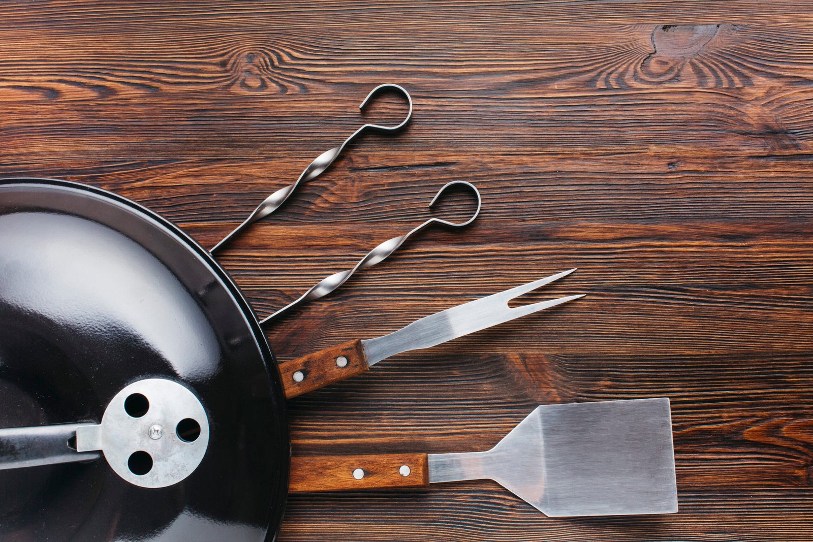 The Best Cooking Accessories You Need For BBQ Grilling